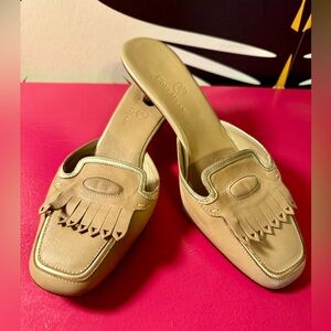 Vintage Cole Haan Beige Leather Fringed Kiltie Kitten Heel Square Toe Shoe